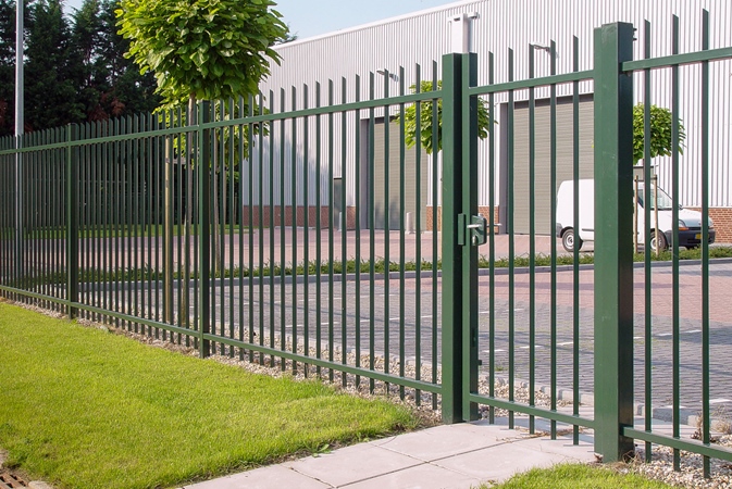 Poort met Arena spijlen (vierkant)